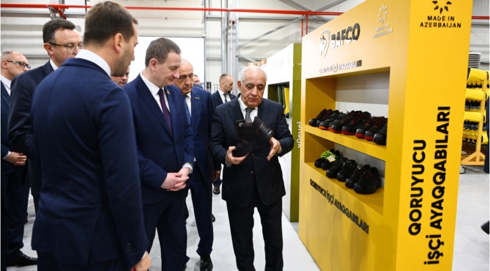 belarusun-bash-naziri-agdam-senaye-parkinda-ve-saricali-kendinde-olub