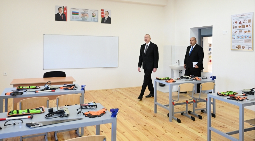 prezident-ilham-eliyev-agdamda-kengerli-kend-tam-orta-mektebinin-binasinin-achilishinda-ishtirak-edib
