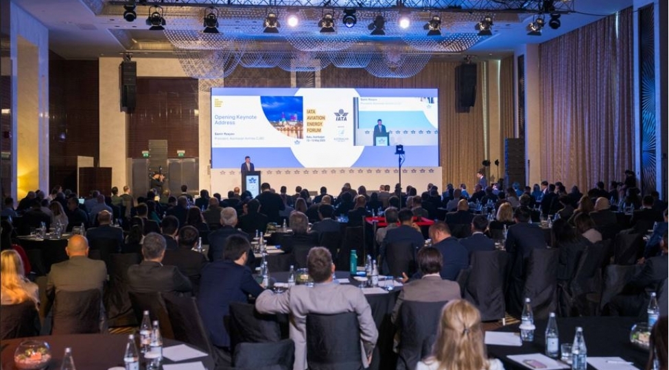 bakida-iata-nin-aviasiya-enerji-forumu-ishe-bashladi