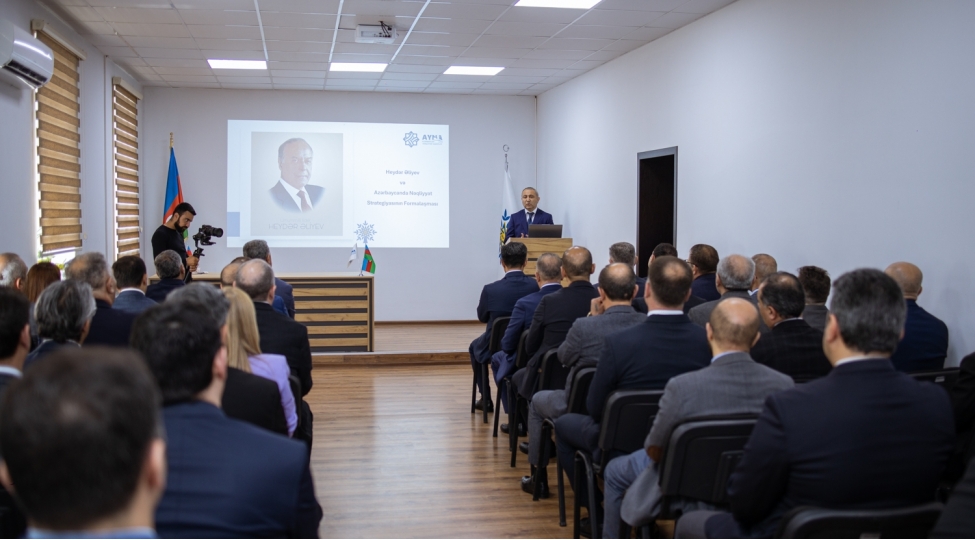 nerimanov-rayonunda-heyder-eliyev-ve-neqliyyat-strategiyasi-movzusunda-tedbir-kechirilib
