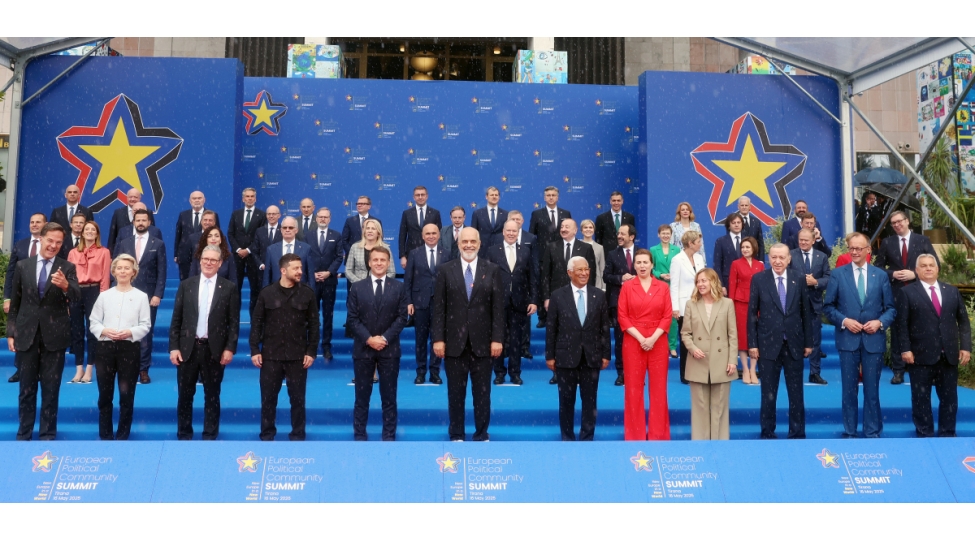 diplomatiyamizin-tirana-uguru