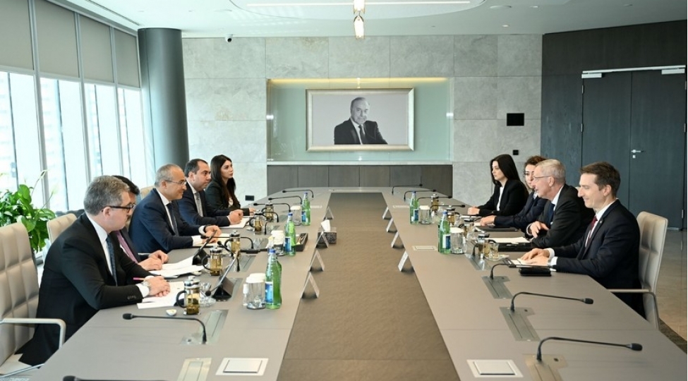 azerbaycan-ve-almaniya-investisiya-elaqelerinin-genishlendirilmesi-uchun-yol-xeritesi-imzalayib