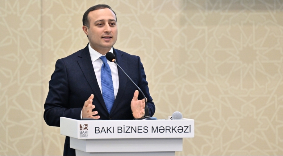 fariz-ceferov-4sim-suni-intellektin-enerji-sektorunda-tetbiqi-ile-bagli-pilot-layihe-uzerinde-chalishir