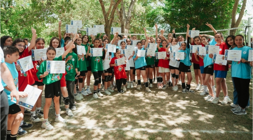 naxchivanda-ilk-defe-voleybol-festivali-kechirilib