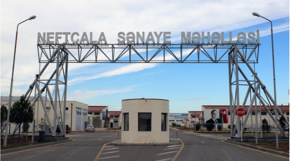 neftchala-senaye-mehellesinde-istehsal-6-defeden-chox-artib