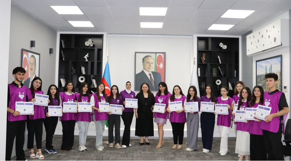 dovlet-komitesinin-sedr-muavini-aynur-sofiyeva-ailem-konulluleri-ile-gorush-kechirib