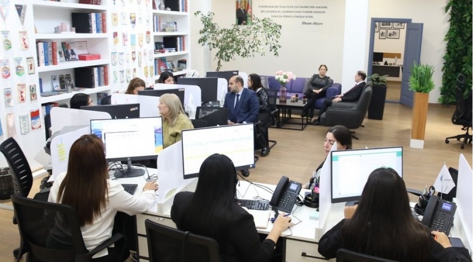 bu-gunedek-kurort-turizm-informasiya-merkezine28-min-166-muraciet-daxil-olub