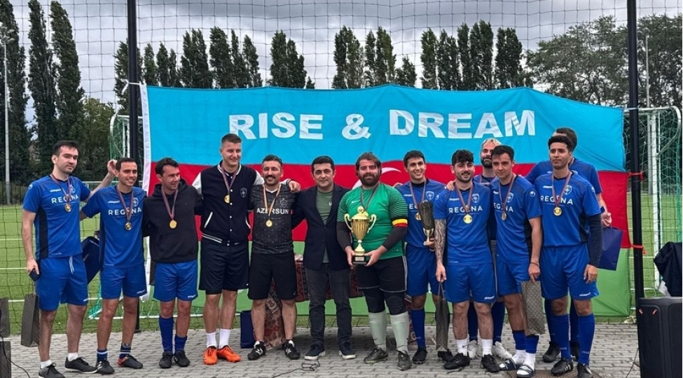 brusselde-azerbaycanin-musteqillik-gunu-munasibetile-suqovushan-ii-minifutbol-turniri-kechirilib