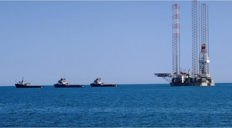 asco-nun-gemileri-neptun-qurgusunu-turkmenistandan-azerbaycana-getirib