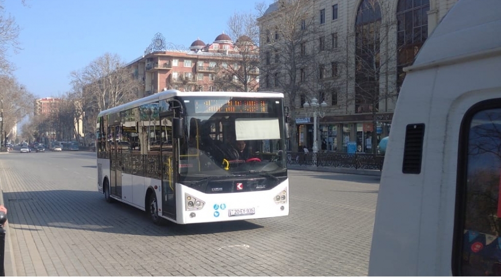 gencede-22-muntezem-avtobus-marshrutu-musabiqeye-chixarilir