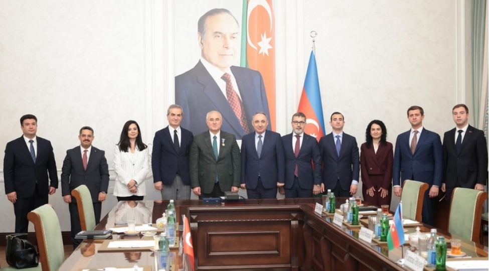 turkiyenin-bash-ombudsmani-azerbaycan-prokurorlugunun-100-illiyi-yubiley-medali-ile-teltif-edilib