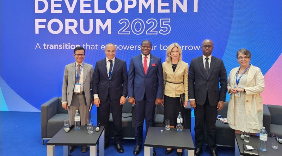 iqtisadiyyat-naziri-opec-beynelxalq-inkishaf-fondunun-forumunda-ishtirak-edib