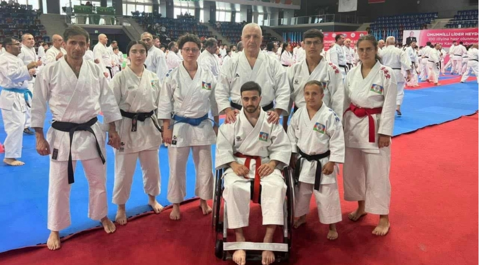 ulvi-quliyevden-karate-ailesinitebrik-edib