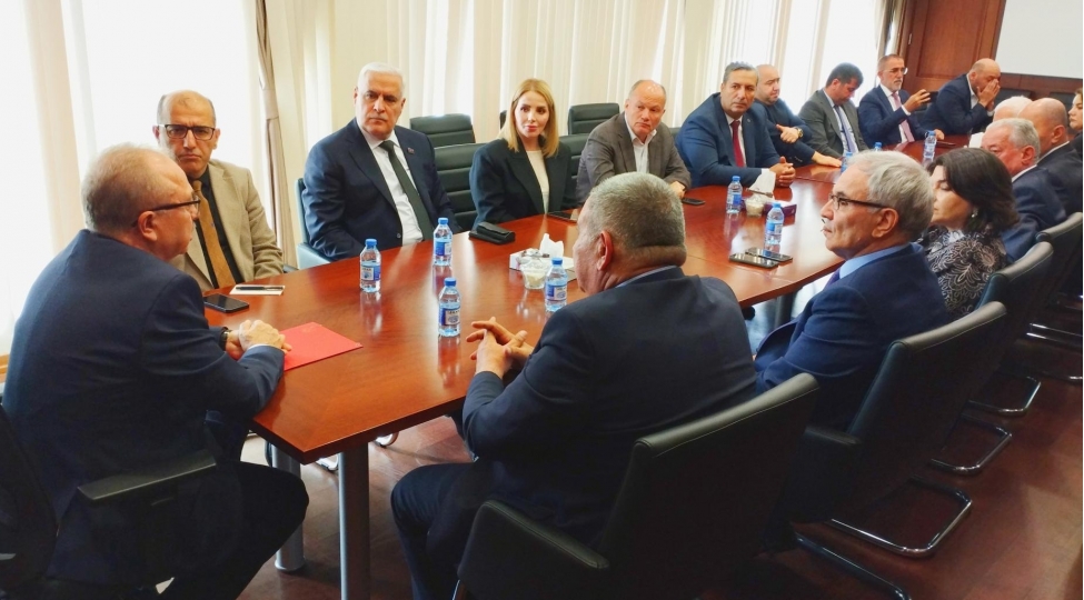 metbuat-shurasinin-idare-heyetinin-uzvleri-turkiyenin-azerbaycandaki-sefirliyinde-olublar