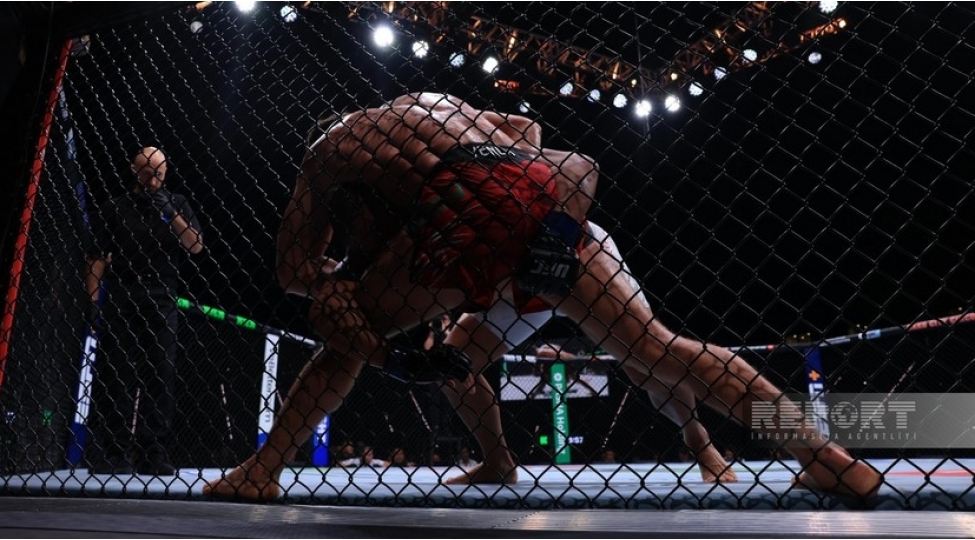 bakidaki-ufc-turnirinde-esas-doyushler-bashlayib-tacikistanli-idmanchi-qelebe-qazanib