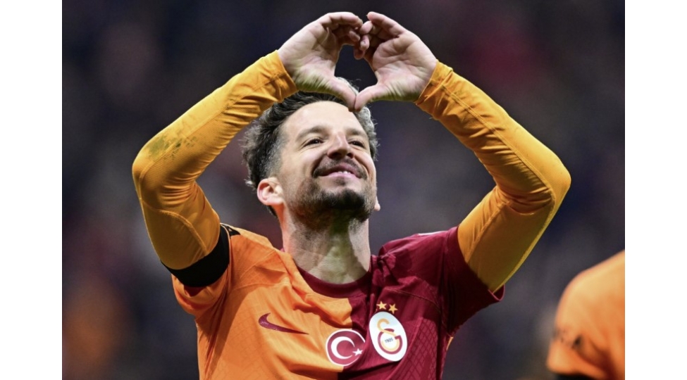 dris-mertens-karyerasini-bitirib