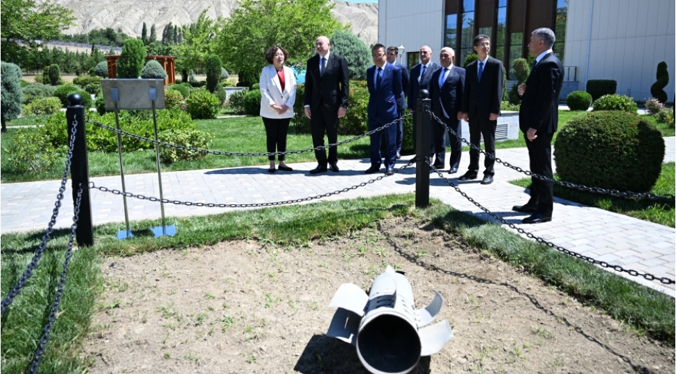 prezident-mingechevirde-ies-e-atilan-raketin-dushduyu-erazide-olub-foto