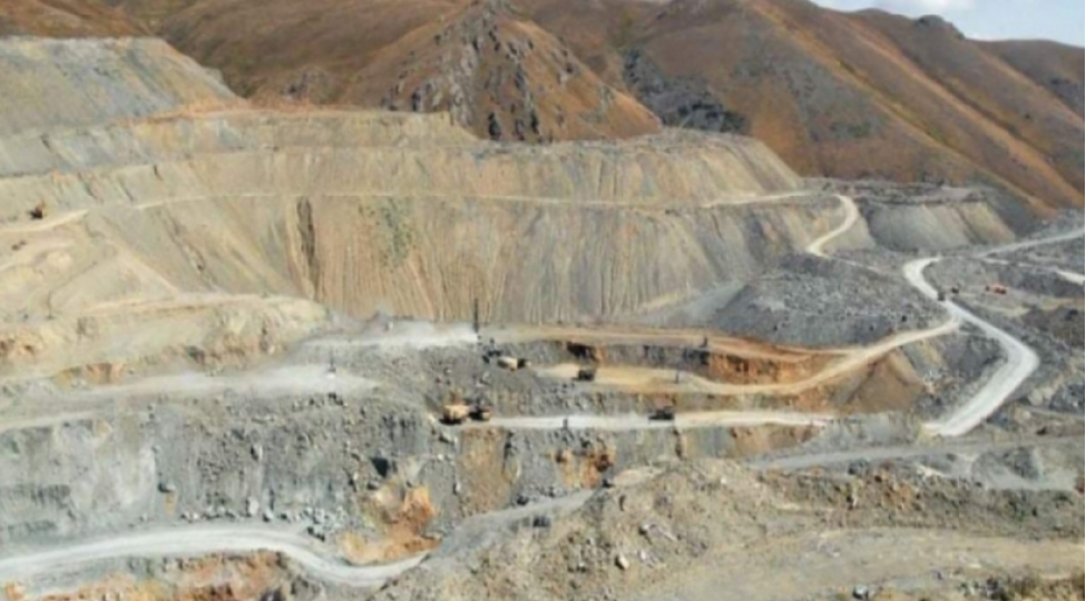 3-faydali-qazinti-yatagi-herraca-chixarilir