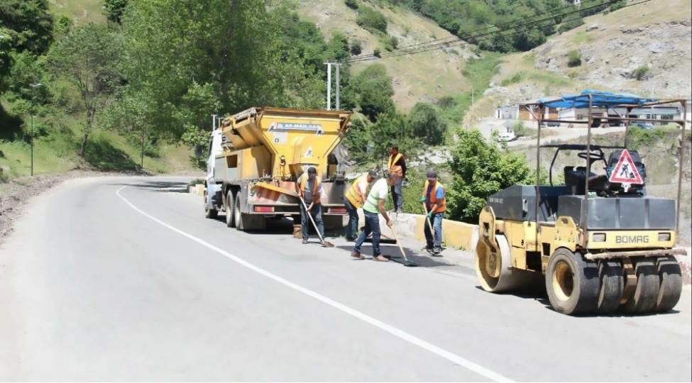 gence-dashkesen-avtomobil-yolunda-temir-ishleri-aparilir