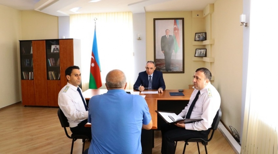 bash-prokuror-yardimlida-vetendashlari-qebul-edib