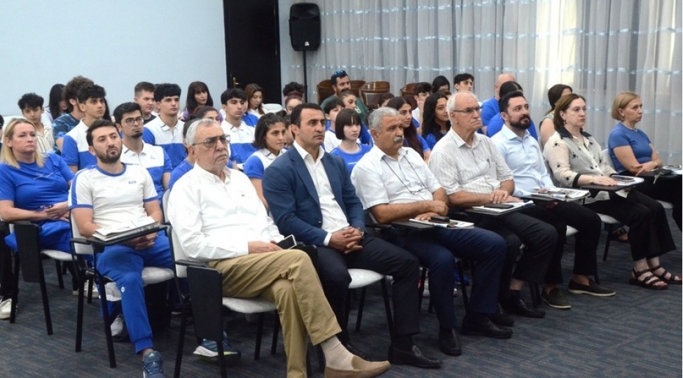 azerbaycani-xviii-avropa-gencler-yay-olimpiya-festivalinda-temsil-edecek-idmanchilarla-gorush-olub