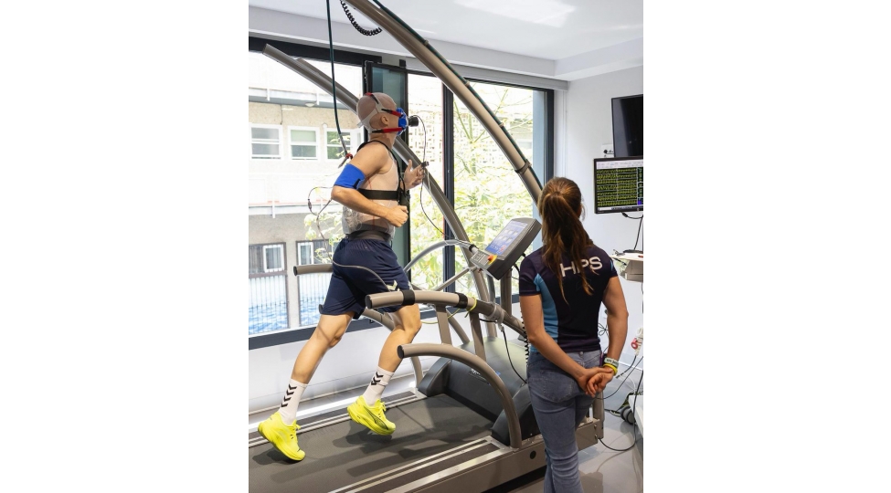 las-palmasin-futbolchusu-ikinci-defe-xerchenge-qalib-geldi