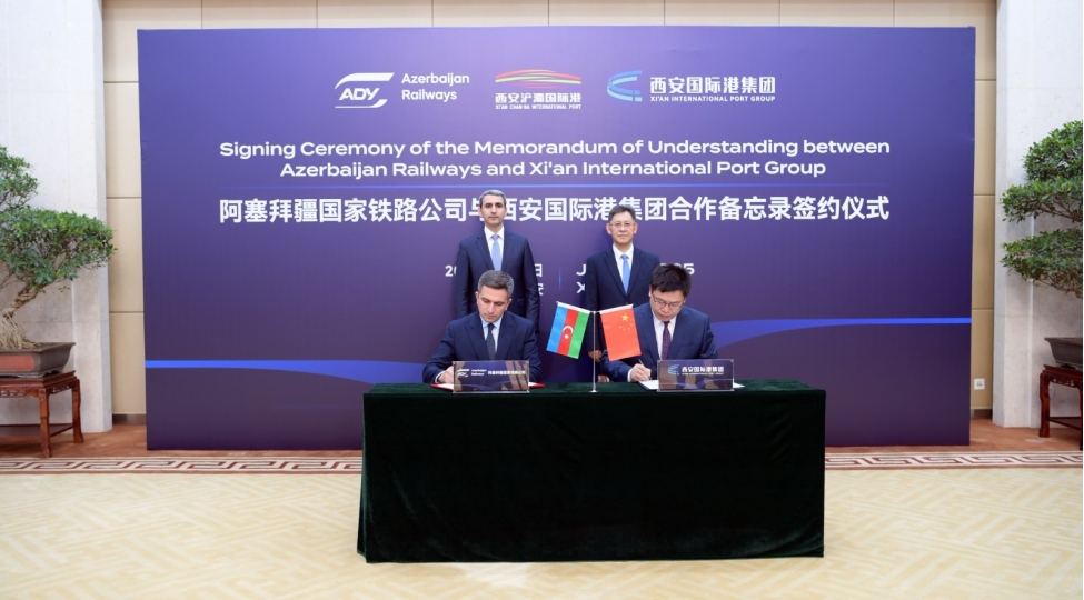 chinin-sian-limaninda-ilk-defe-ady-nin-numayendesi-teyin-edildi-ve-konteyner-meydanchasi-achildi