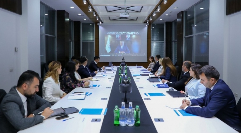 tebib-in-tabeli-tibb-muessiselerinin-fealiyyetine-dair-novbeti-genishterkibli-mushavire-kechirilib-foto