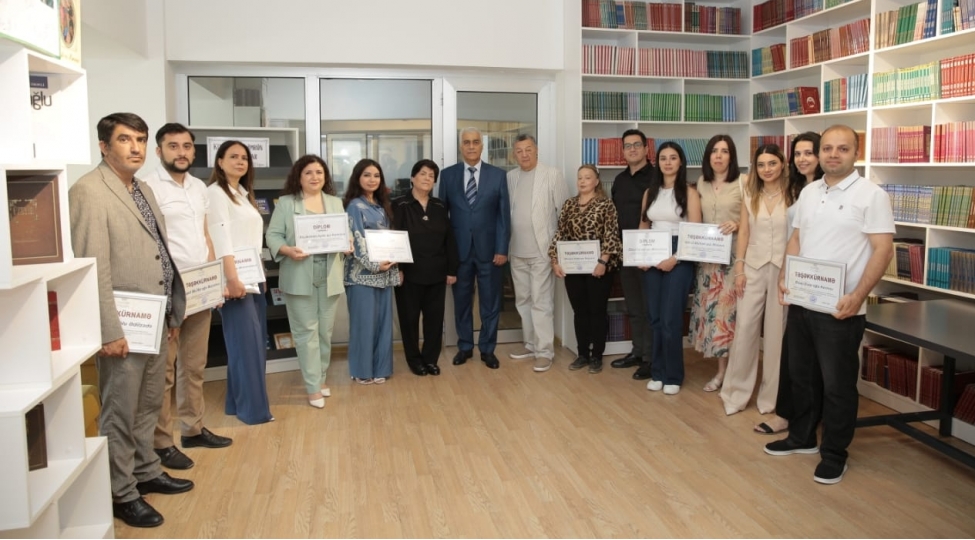 medeni-sferada-jurnalistika-movzusunda-musabiqenin-qaliblerinin-teltifolunmasi-merasimi-kechirilib-foto