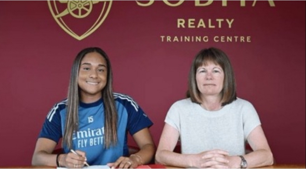 arsenal-qadin-futbol-tarixinin-en-bahali-transferini-reallashdirib