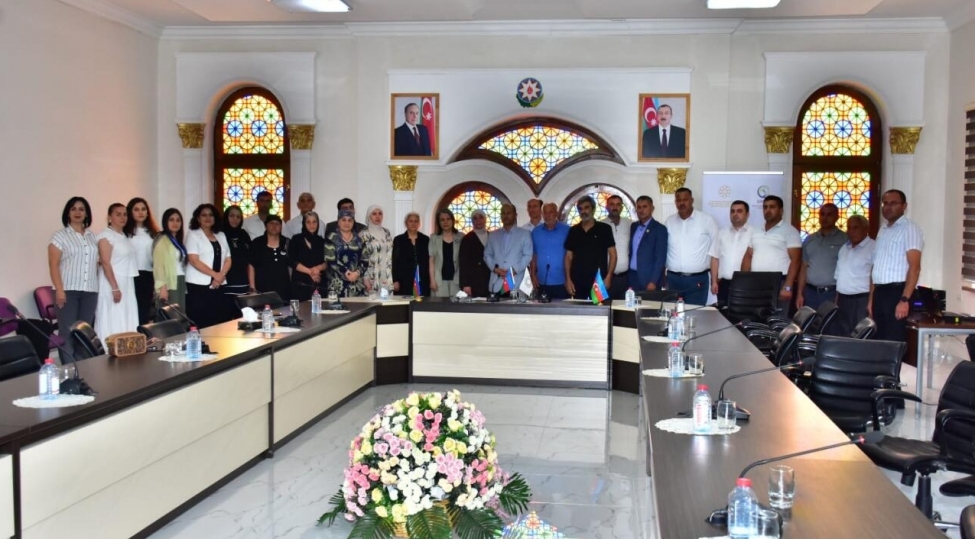 aprel-doyushleri-shehidlerinin-qehremanliginin-terennumu-adli-tedbir-kechirilib