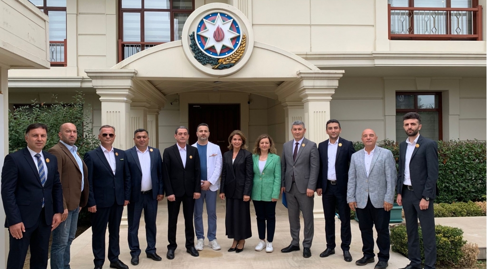 azerbaycanin-istanbuldaki-bash-konsulu-qazi-jurnalistleri-qebul-edib-foto