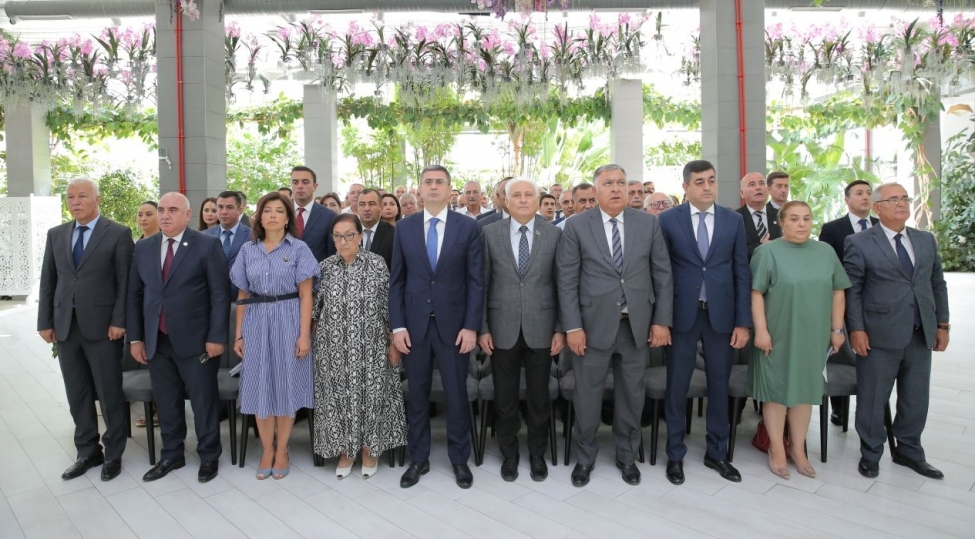 xezer-rayonunda-qerbi-azerbaycan-irsi-kitabin-i-cildinin-teqdimati-kechirilib