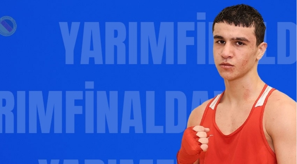 azerbaycan-bokschusu-beynelxalq-turnirde-gumush-medal-qazanib