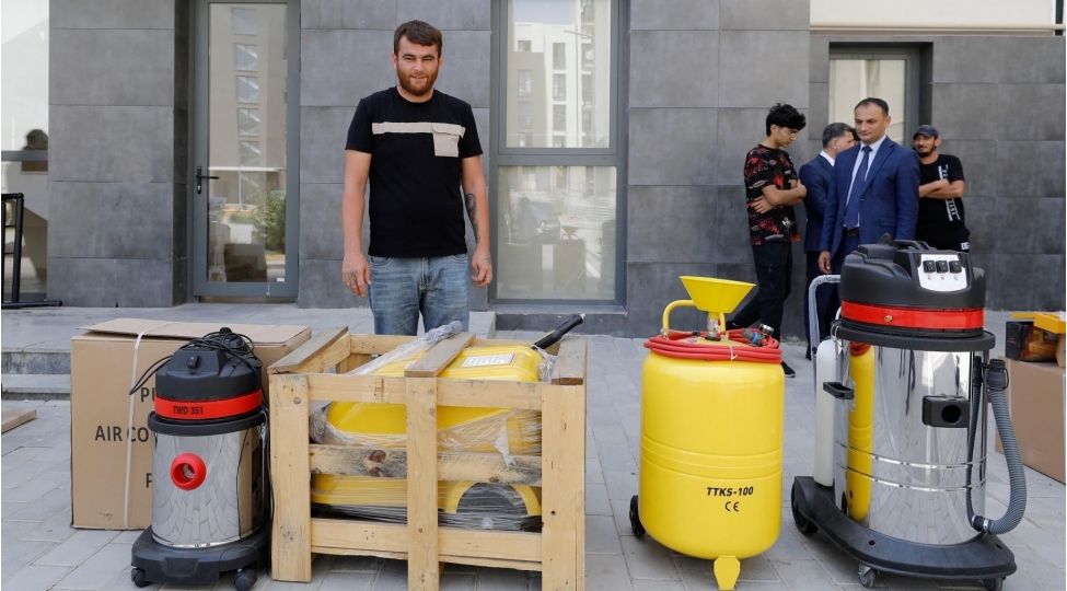 fuzulide-bir-qrup-sakine-ozunumeshgulluq-proqrami-uzre-aktivler-verilib