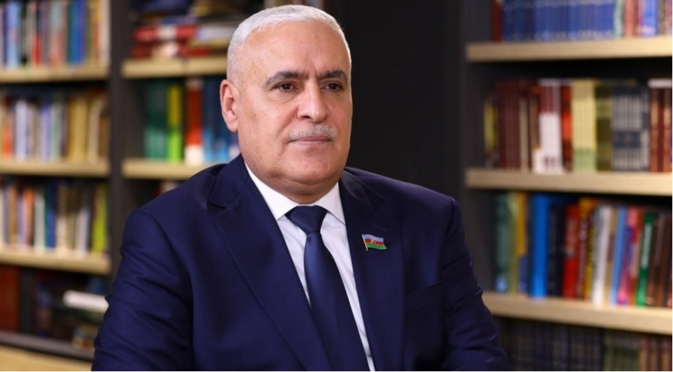vuqar-rehimzade-azerbaycan-ve-qazax-xalqlarini-eyni-soykoke-esaslanan-choxesrlik-dostluq-qardashliq-birleshdirir