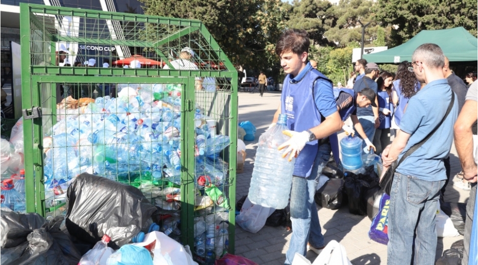 nizami-rayonunda-tullantilari-hediyyelere-deyish-festivali-kechirilib