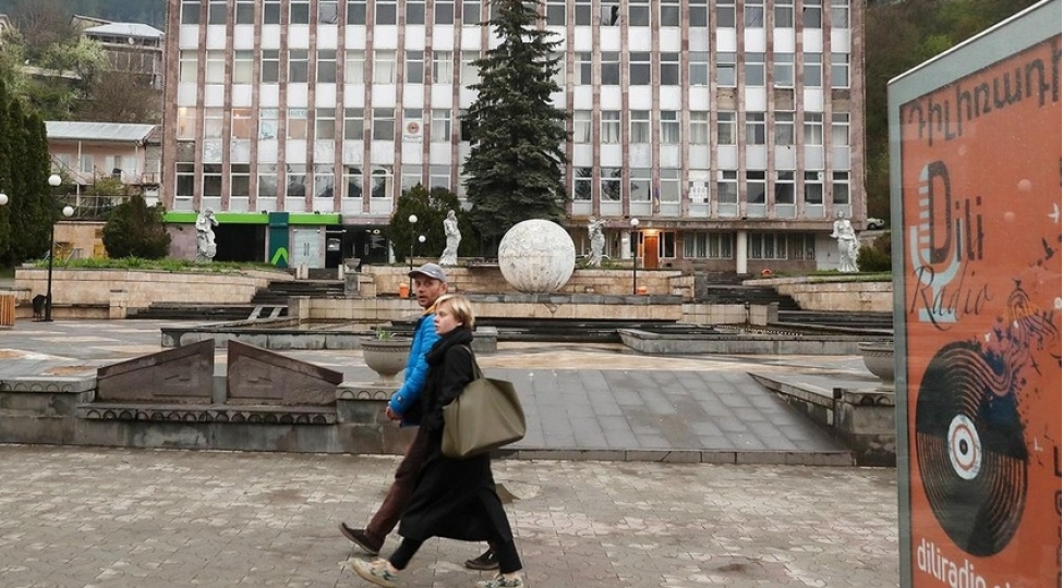 ermenistan-banklarinda-rusiyalilardan-vergi-rezidentliyi-barede-melumat-teleb-olunur