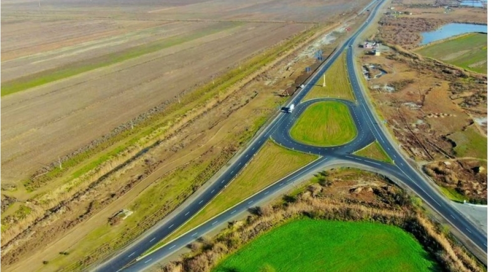 elet-astara-yolunun-bilesuvar-ve-celilabad-hissesinde-mushahide-kameralari-qurashdirilir