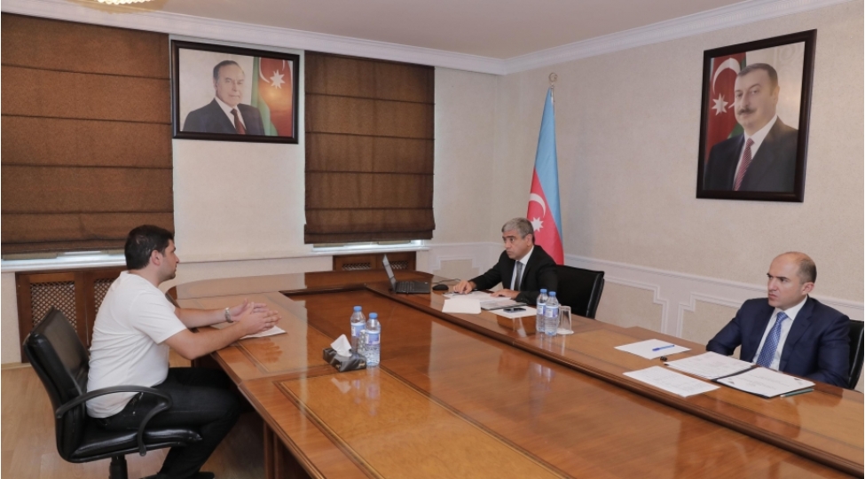 anar-eliyev-ismayillida-vetendashlarin-muracietlerini-dinleyib