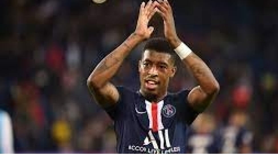 psj-nin-futbolchusu-qeter-klubuna-kechir