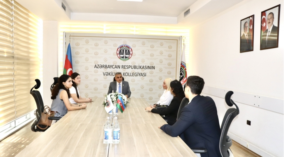 vekiller-kollegiyasinin-sedri-ishe-yeni-qebul-edilen-vekil-komekchileri-ile-gorushub-3