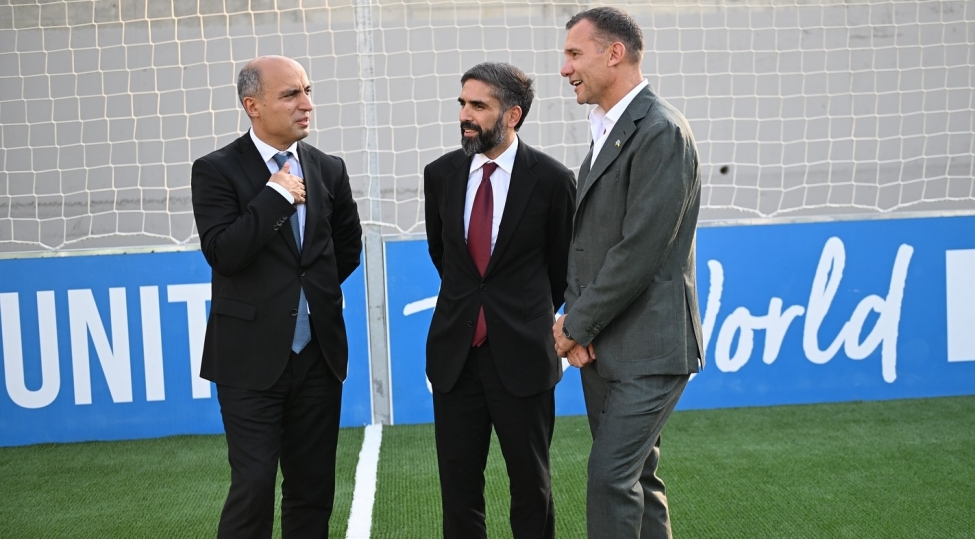 bakida-yeni-insha-edilen-futbol-meydanchasinin-achilish-merasimi-kechirilib