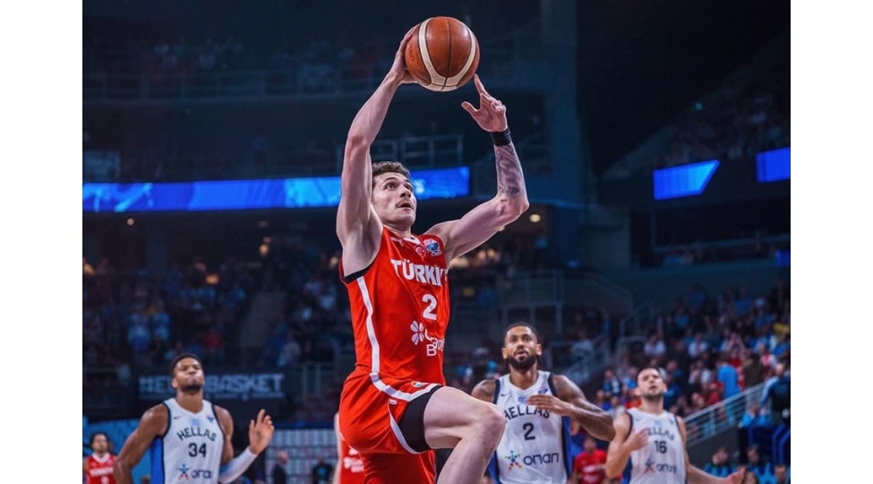 basketbol-uzre-turkiye-millisi-avropa-chempionatinin-finalina-vesiqe-qazanib