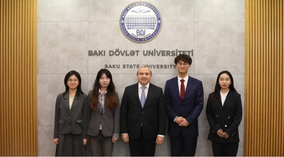 chinin-nufuzlu-universitetlerinin-dord-telebesi-bdu-da-tehsil-alacaq