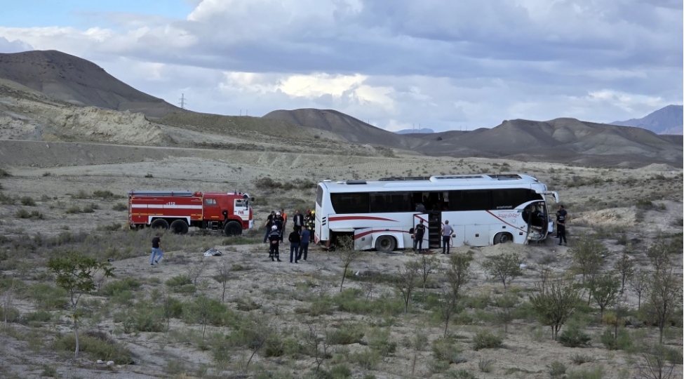 naxchivanda-avtobus-dereye-ashib-15-den-chox-sernishin-xesaret-alib