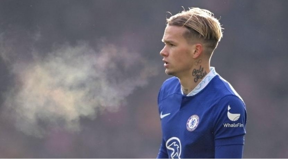 chelsinin-futbolchusu-yungul-atlet-oldu-