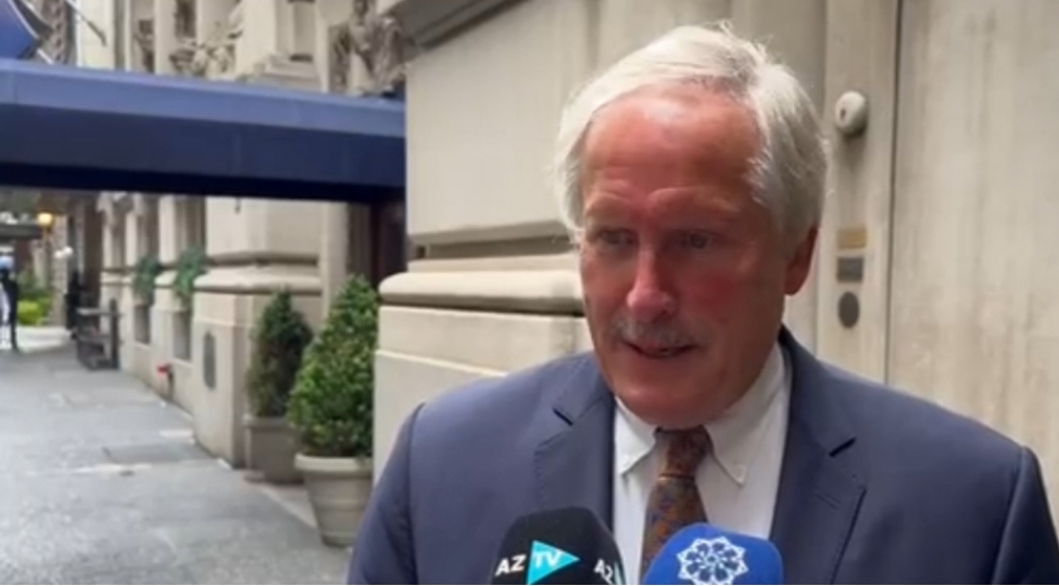 robert-sekuta-absh-azerbaycan-munasibetlerindeki-irelileyishler-uzerinde-ishlemeye-davam-etmeliyik