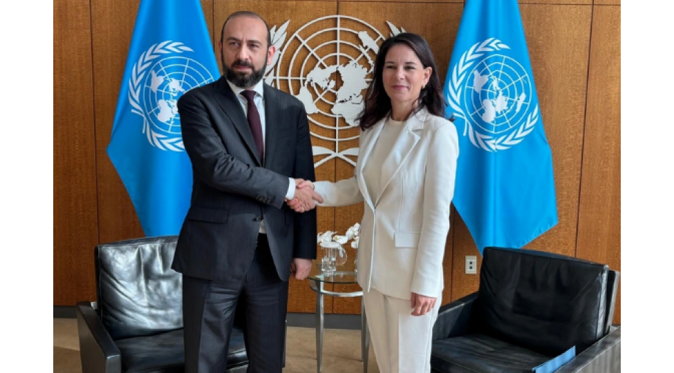 berbok-ve-mirzoyan-baki-irevan-sulh-prosesini-muzakire-edib