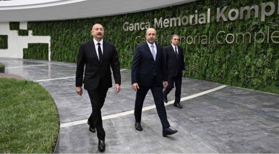 prezident-ilham-eliyev-gence-memorial-kompleksinin-achilishinda-ishtirak-edib